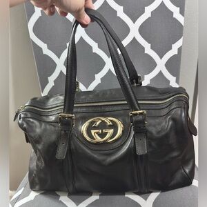 Authentic Gucci black leather medium size Britt boston bag